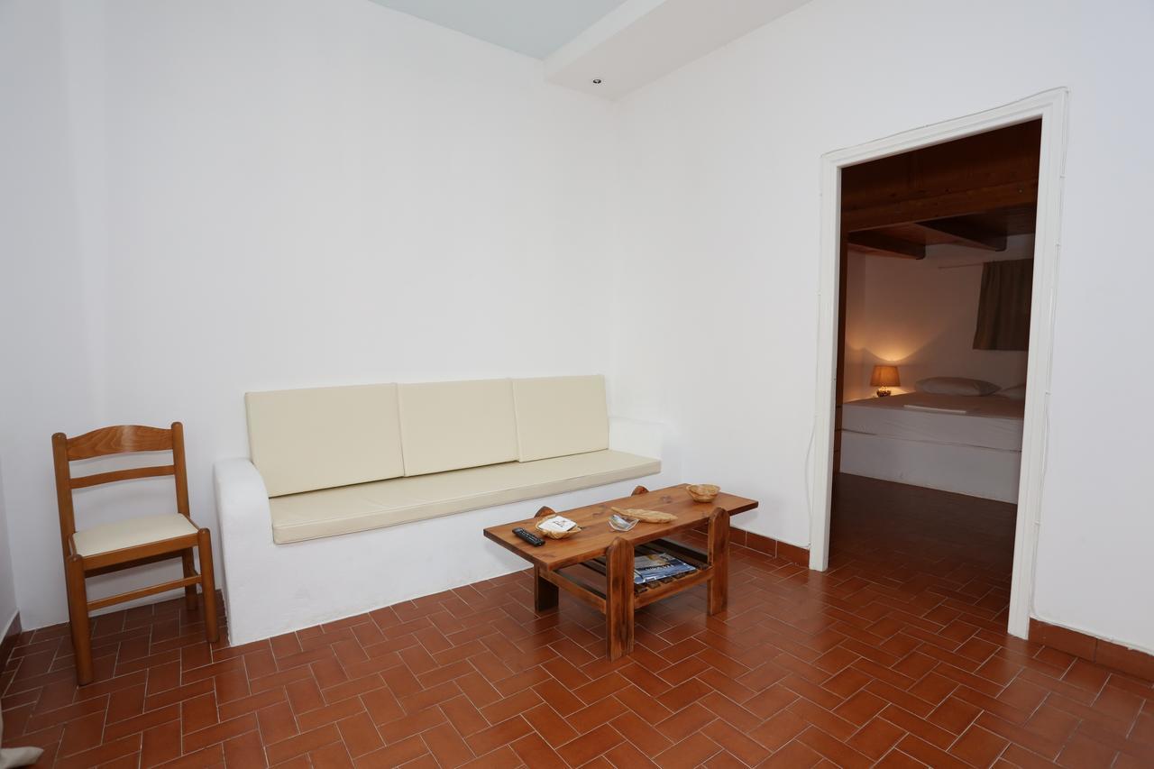 Artemis Suites Romanu Exterior foto