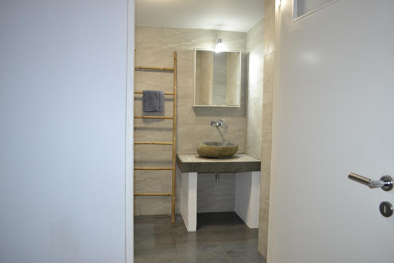 Artemis Suites Romanu Exterior foto