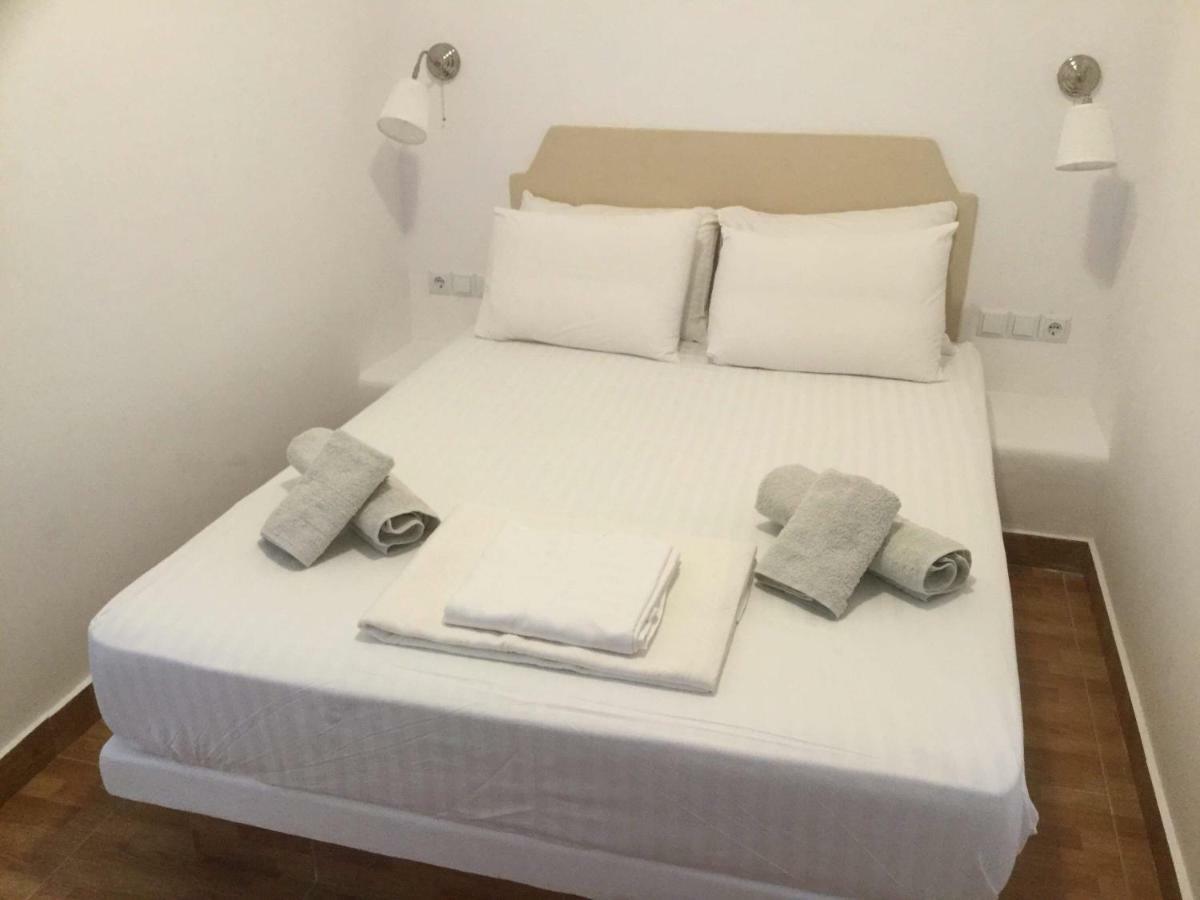 Artemis Suites Romanu Exterior foto