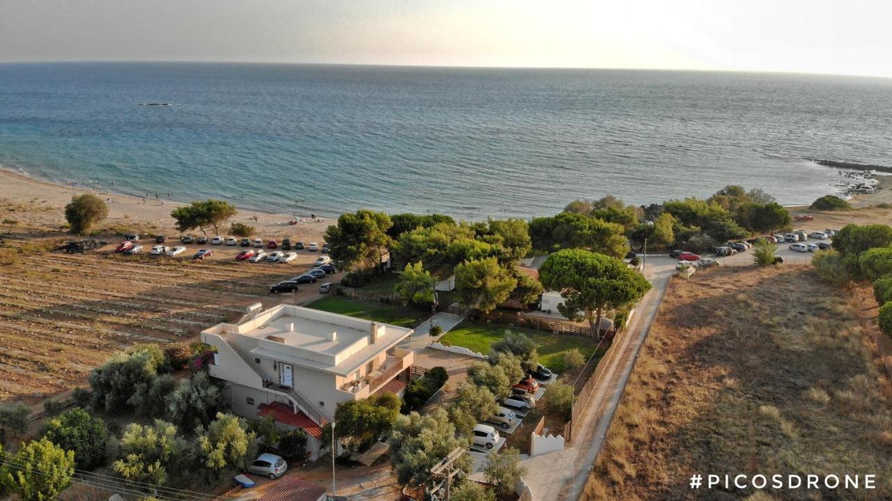 Artemis Suites Romanu Exterior foto